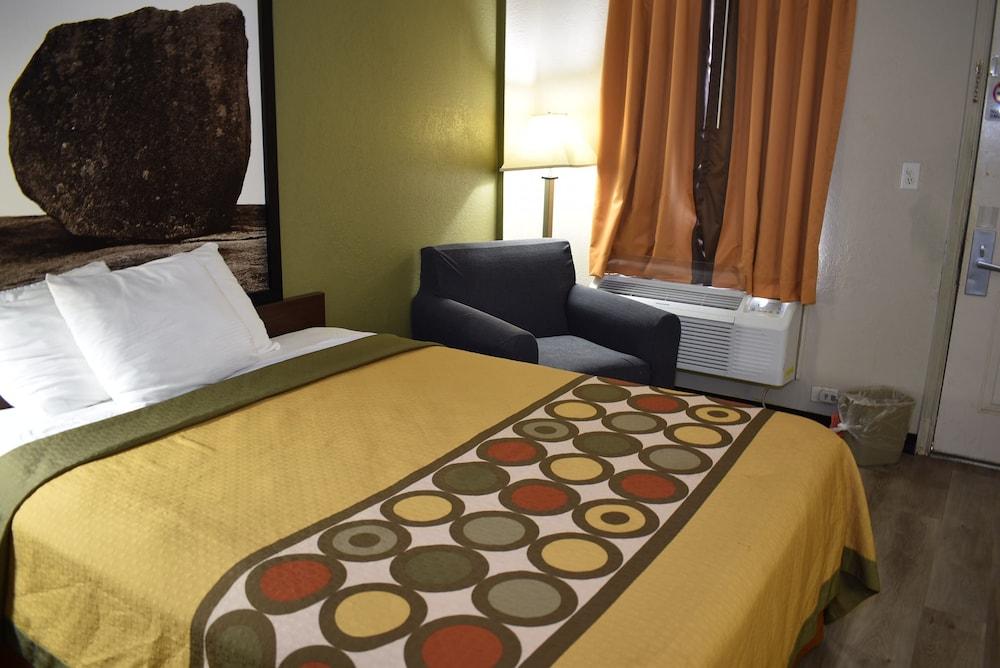 Super 8 by Wyndham Fredericksburg Hotel Eksteriør billede