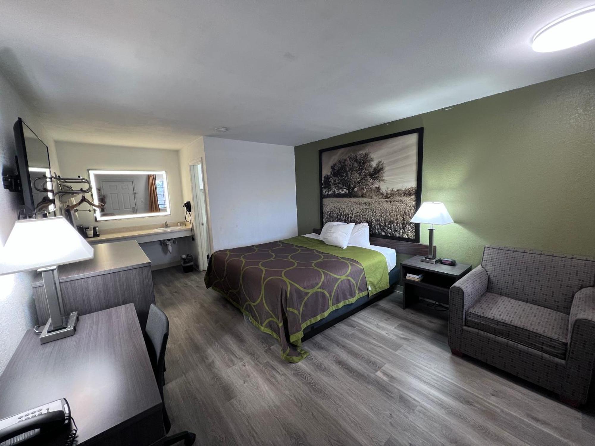 Super 8 by Wyndham Fredericksburg Hotel Eksteriør billede